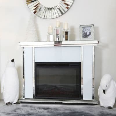 Fireplaces/Fire surround